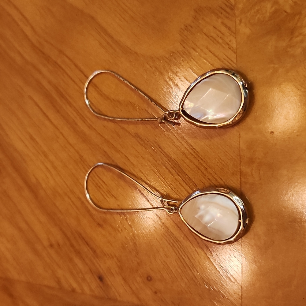 Gold/Ivory Pearlized Earrings, GUC